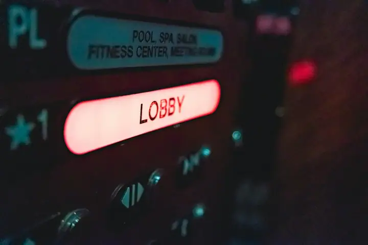Elevator buttons with lobby illuminated